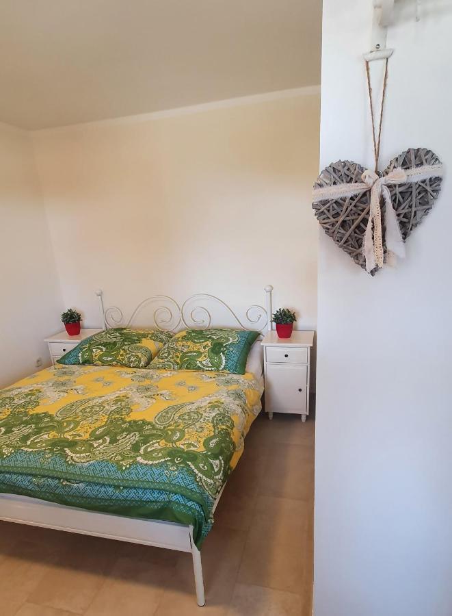 Apartments Ruzic Njivice Room photo